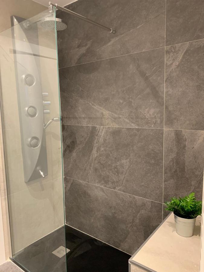 Apartamentos Santullano 1 Oviedo Dış mekan fotoğraf